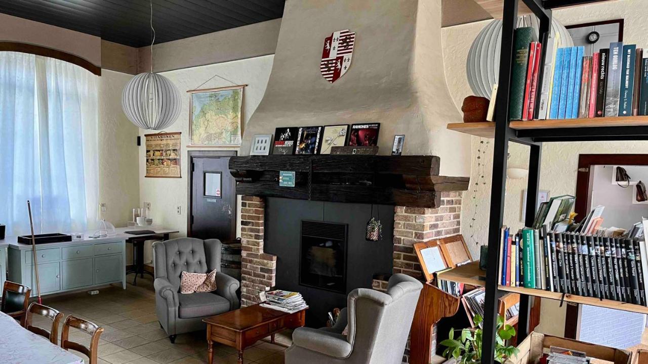 B&B Les Ecoliers Cherain Екстериор снимка